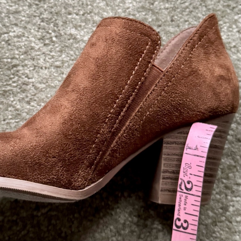 City Classified booties.  Size 6 Brown
